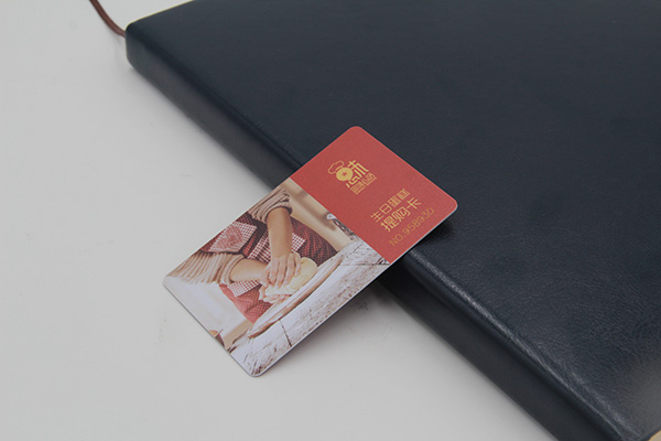 钥匙扣卡是否可以做成IC ID复合卡，，可以的话有哪些样式？？