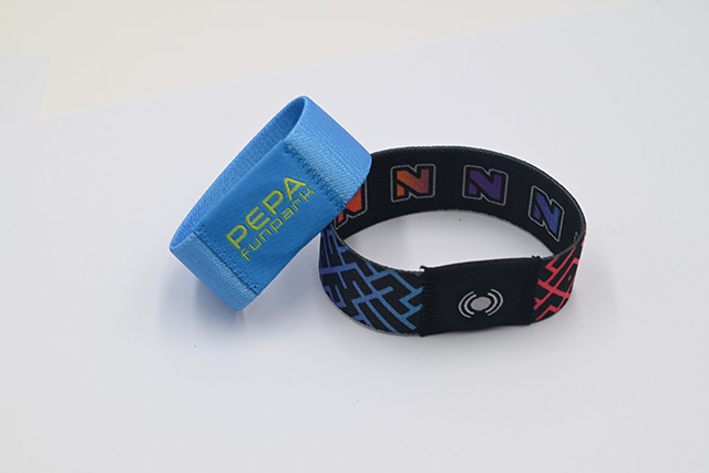 公交一卡通“卡”在哪儿？？？？？？