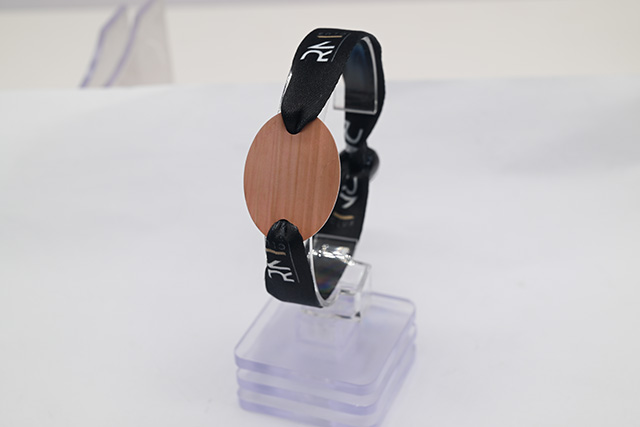 半自动RFID标签反应速率更快，，，，，效率更高